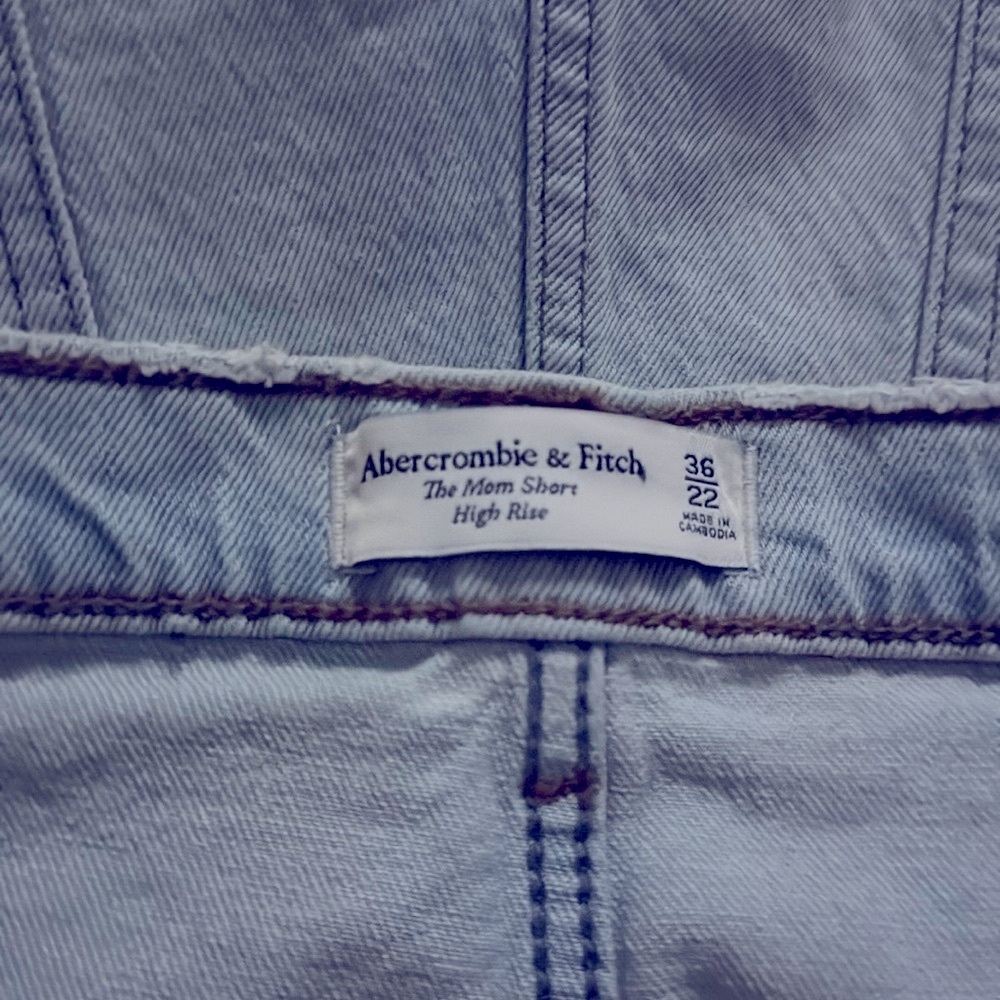 Abercrombie & Fitch Jean Shorts - Picture 3 of 3